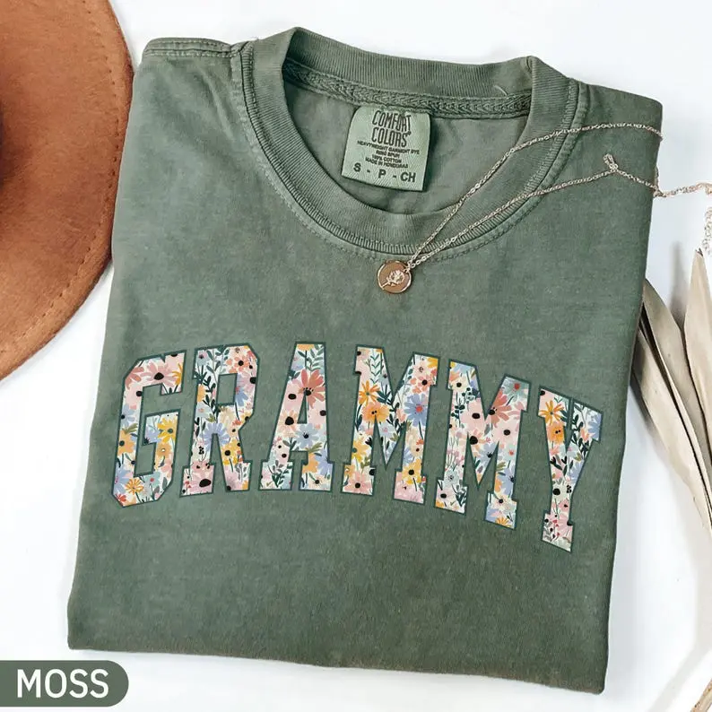 Comfort Colors Grammy Shirt, Floral Grammy Shirt for Mothers Day, Grandma Gift, Cute Granny Outfit, Grandmother Shirt, New Grandma Graphic Tees