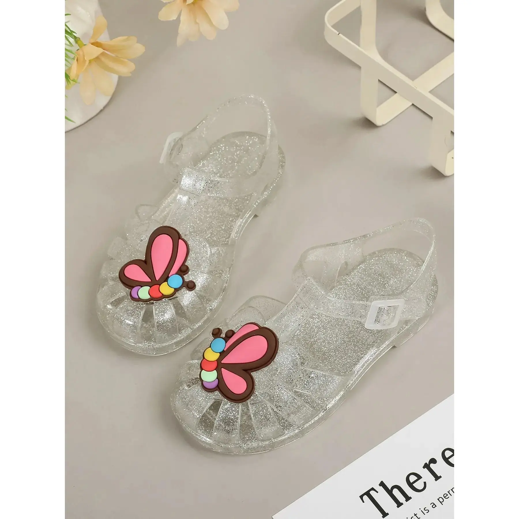 New Girl's Fashion Sandals, Versatile Summer Shoes, Butterfly Glitter Soft Sole, Jelly Color Princess Beach Sandals, Crystal Sandals, Sparkly Sandals, Butterfly Decorated Slides