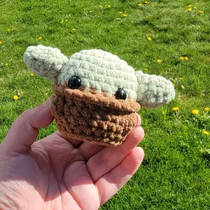 Crochet Little Green Alien