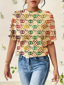 Women's Geometric Pattern Colorblock Letter Print Round Neck Sweater, Fall Winter Casual Fitted Batwing Short Sleeve Knit Top, Comfortable Warm Clothing, Fashion Knitwear
