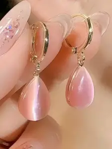 A pair of Chinese classic water drop earrings, Rhinestone earrings, made of metal rhindiamond for ladies, with a design and jewelry matching, suitable for daily wear, gatherings, perfect birthday gift choice for her