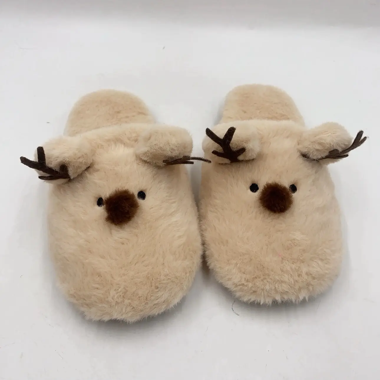 Reindeer Slippers Cozy Plush Slip-On Indoor Footwear Soft Comfort Fluffy Cute winter  slipper Christmas Holiday Women Girl Fur Christmas House casual home Cotton Anti-Slip Women's Slippers shoes