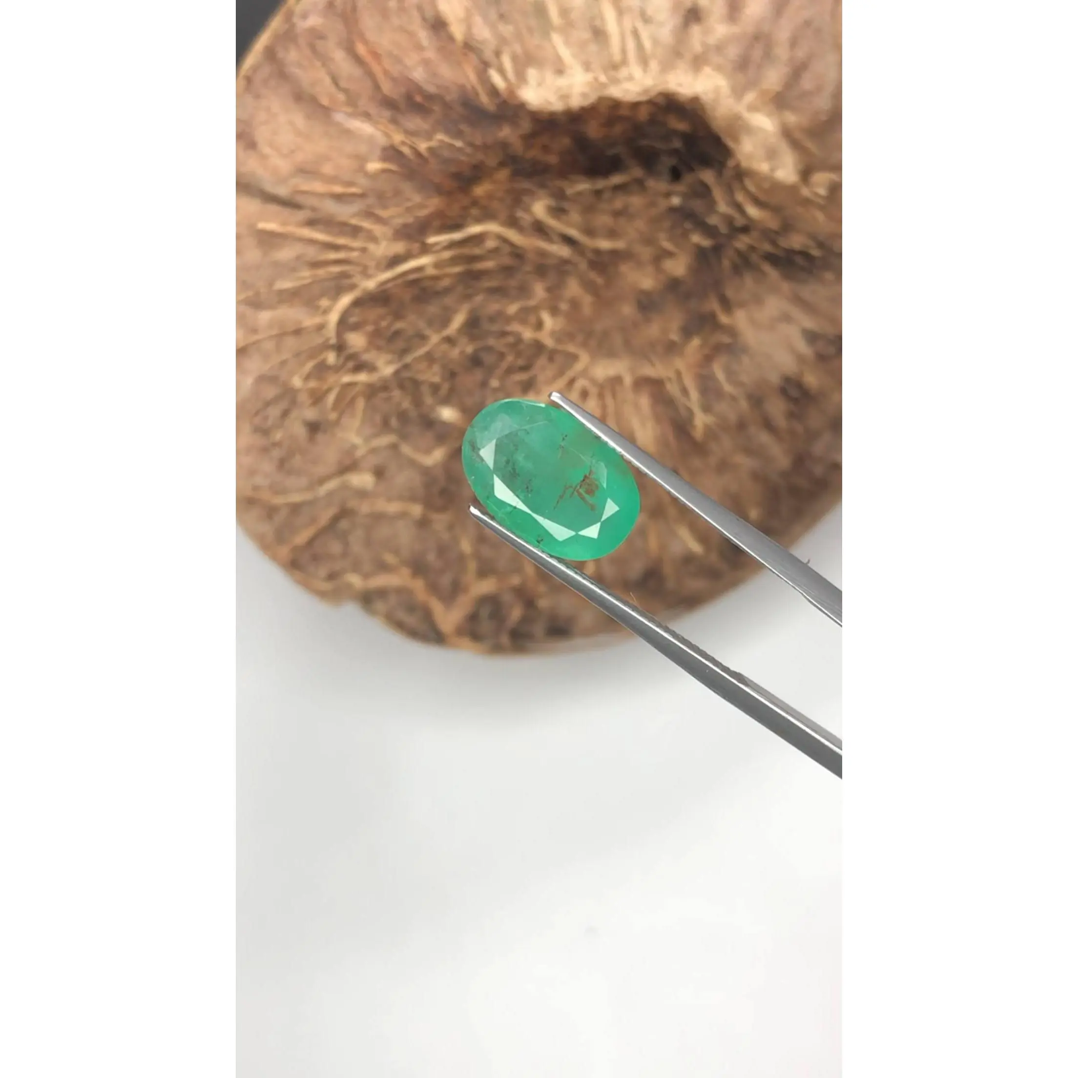 Natural Zambian Emerald (2.95ct) - Kafubu Mine Origin - Vivid Green - Minor Oil Only (WAV57), Natural Emerald