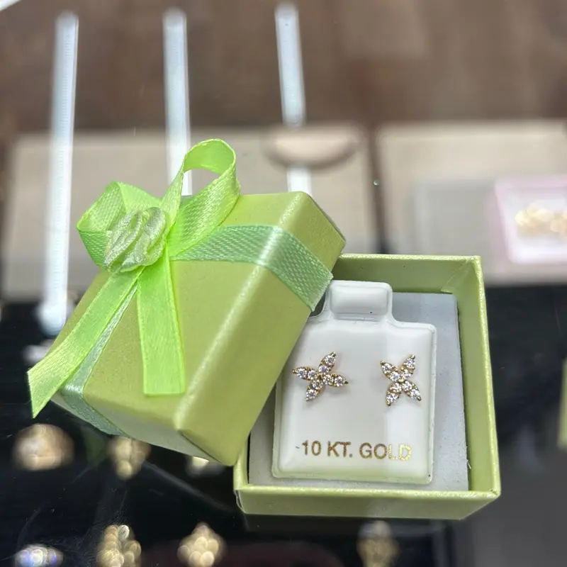 Aretes con cierre para bebés