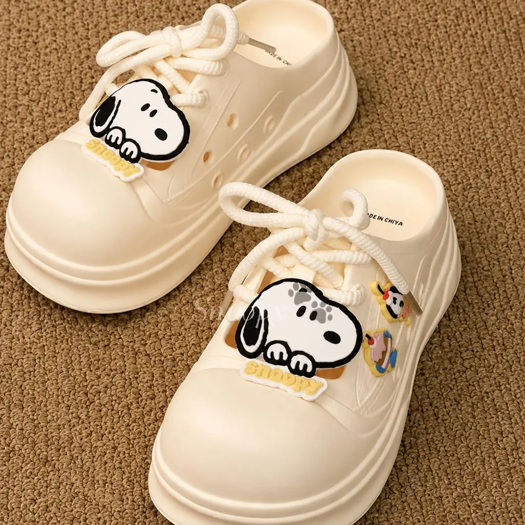 Snoopy - Themed Fashionable Laced Slippers: Cozy for Indoor Relaxing and Casual Home Wear,cozyvibes，Back To School