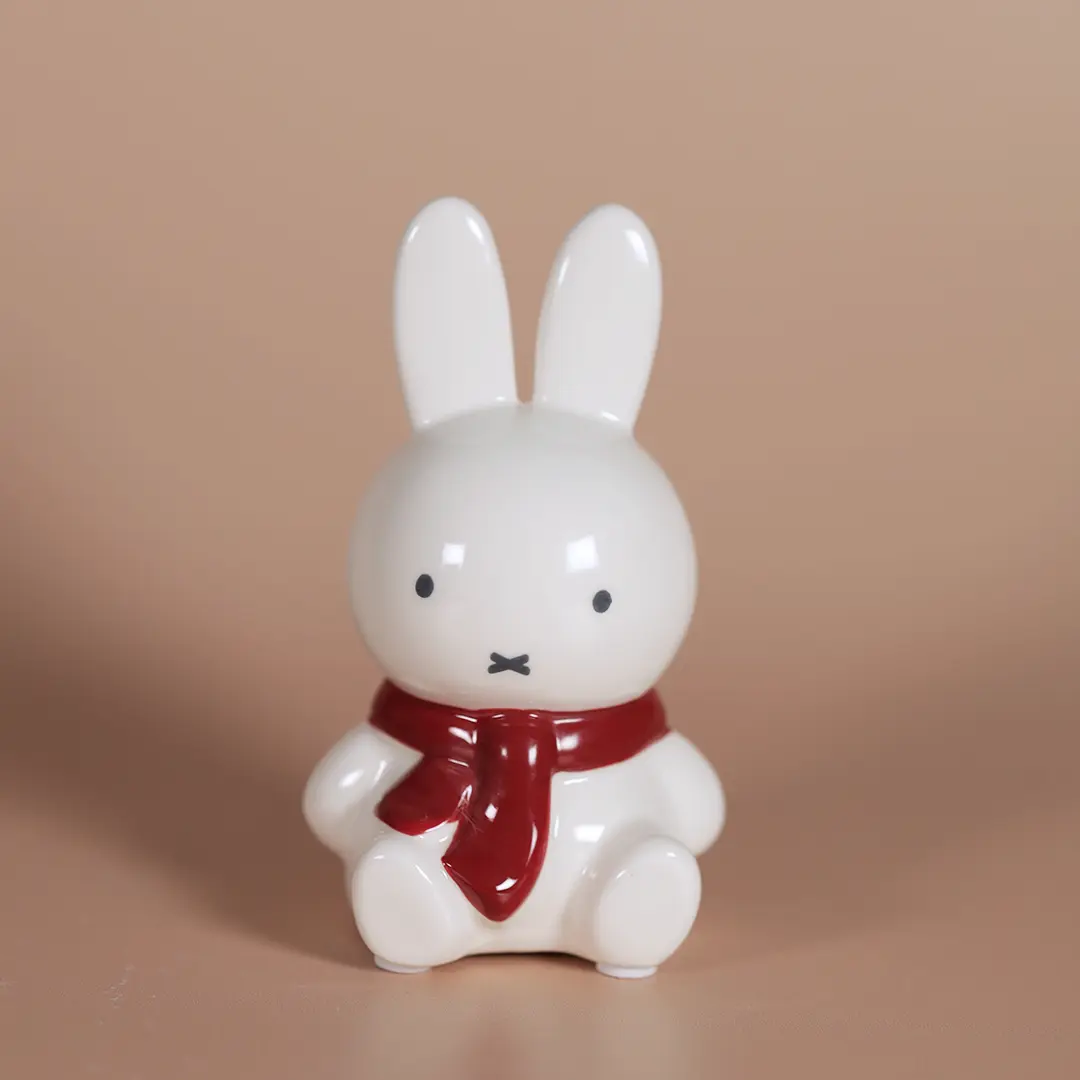 Miffy's Burgundy Scarf Figurine Miffy's Burgundy Scarf Figurine
