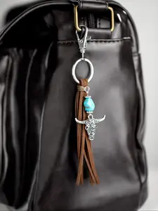 Western Style Bull Head Keychain with Colorful Turquoise Pendant, Velvet Fringe Long Car Key Chain for Women, Bag Charm Accessory, Keychain Parking Key, Keychain for Bags, Stylish Keychain