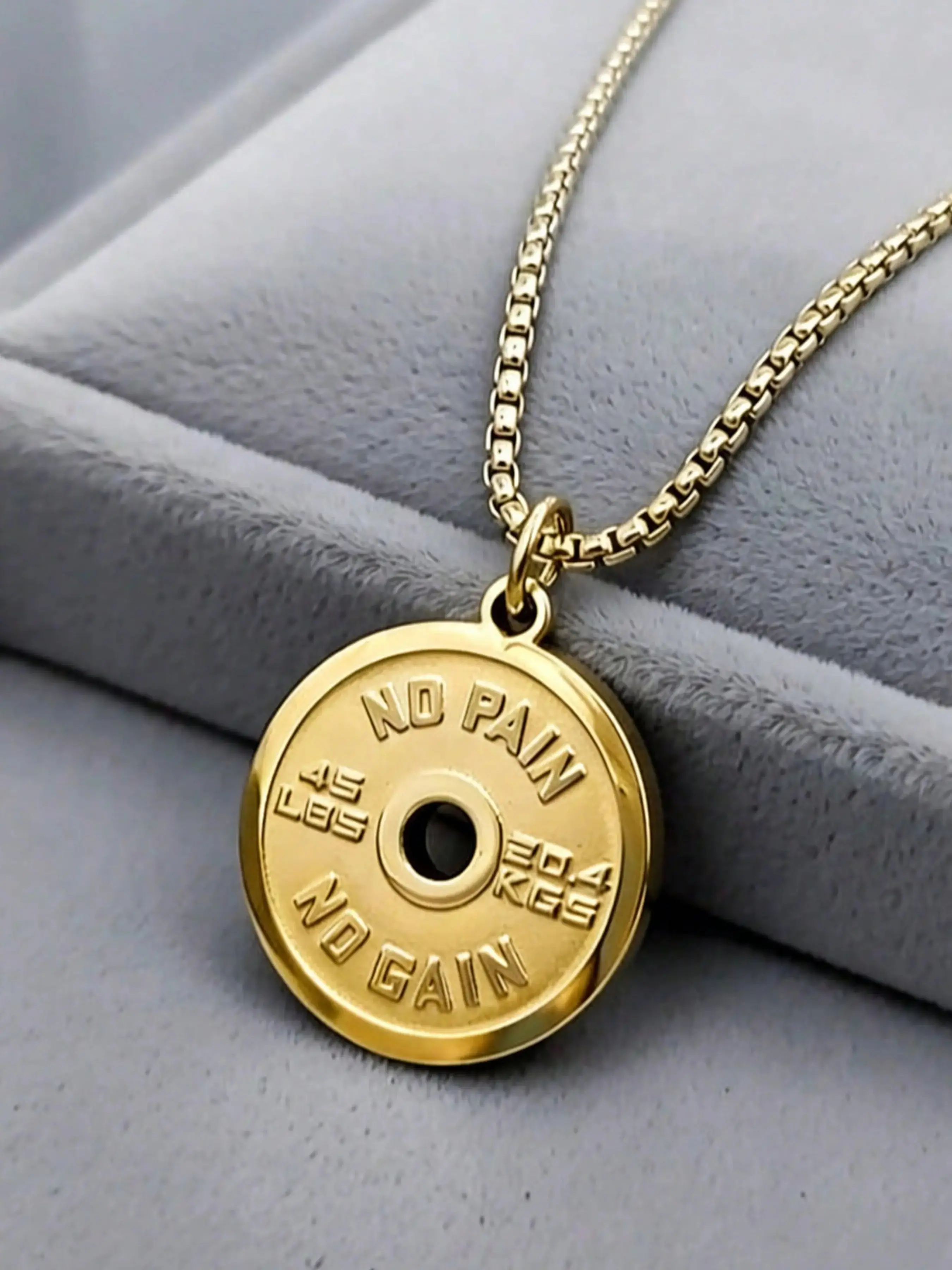 Stainless Steel Barbell Plate Chain Necklace Unique Motivational Sporty Pendant Accessory, Durable Fashion Accessory, Sports Fitness Jewelry, Durable Gym Wear, Unisex Workout Gear