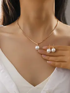 High Shine Pearl Collar Necklace Set, Adjustable Chain, Durable Gold Plating, Elegant Design, Perfect Gift for Women, Dainty Necklace