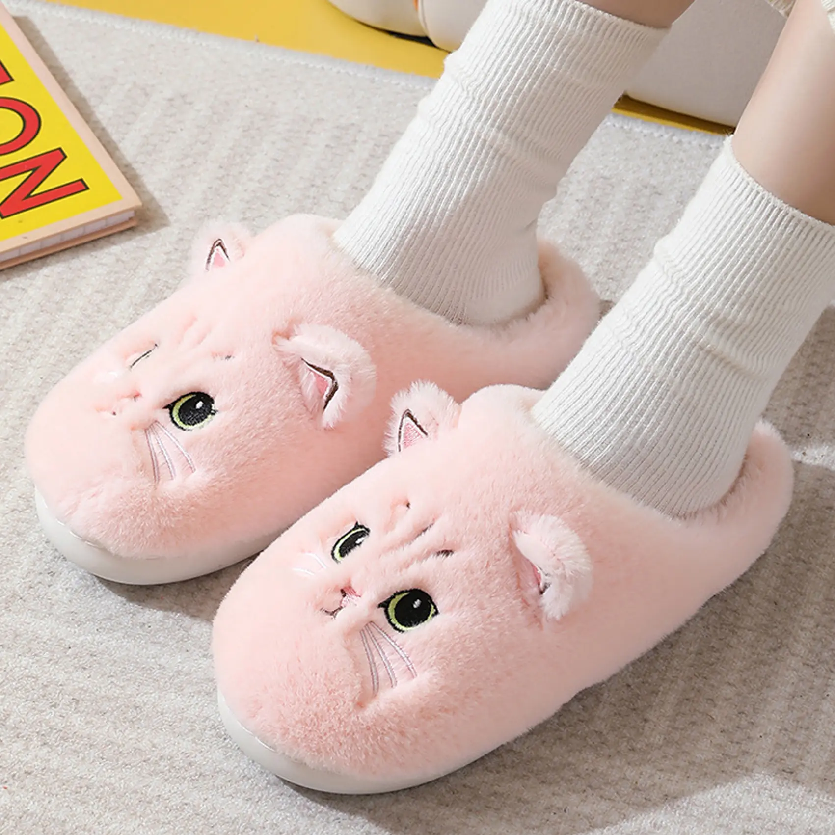 Women's Cute Cat Face Fur Footwear - Indoor Wear Slide Slippers for Women, Warm Soft Cozy Plush Home Shoes, House Slippers