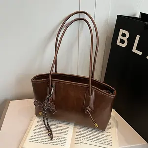 25 fall&winter Women's Elegant Solid Color Shoulder Bag, Fashionable Large Capacity Crossbody Bag for Daily Used, Casual Trendy Versatile High-quality Daily Commuting Bag