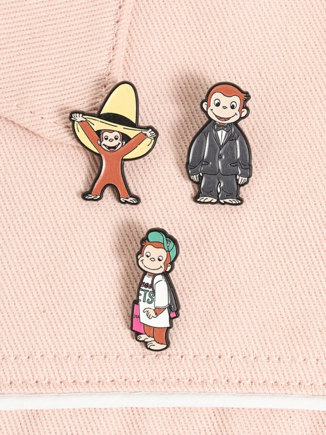 Curious George Vintage Appeal Cartoon Fun Badge Set, Suit Large Straw Hat Baseball Cap, Denim Jacket Canvas Bag Daily Versatile Decoration Accessory, Alloy Brooch Pin
