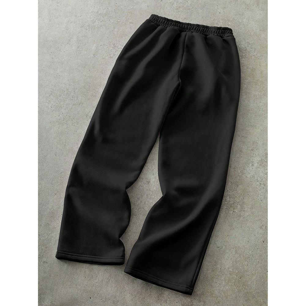 Noctra Graphic Sweats