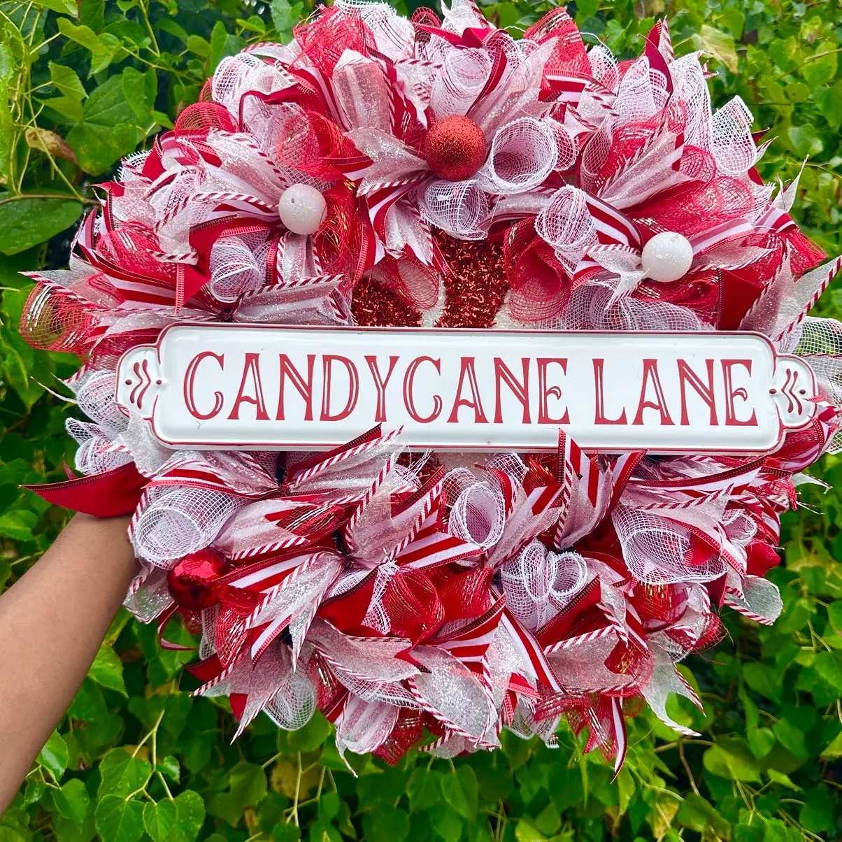 Candy Cane Wreath - Perfect for the Holidays