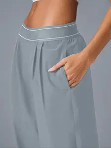 Women's Lightweight High-Elastic Joggers, Quick-Dry Sports Pants with Zipper Pockets, Breathable & Stretchy for Running, Climbing, Fitness, Baggy Sweatpants, Workout Clothes Women