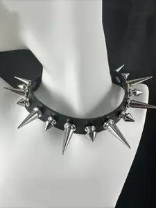 1pc Vintage Gothic Spiked PU Leather Choker Necklace for Women, Punk Rivet Collar, Indie Subculture Fashion Accessory, Fashion Cool Accessories, PU Leather, All-Season, Ideal for Music Festivals and Celebrations, Daily Gifts, Punk Style Necklace
