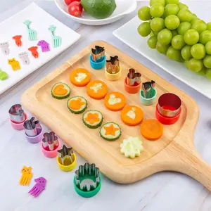 Durable Stainless Steel Sandwich Cutter and Sealer, DIY Unique Forms Bread Cutting Mold, Baking Utensils for Kitchen