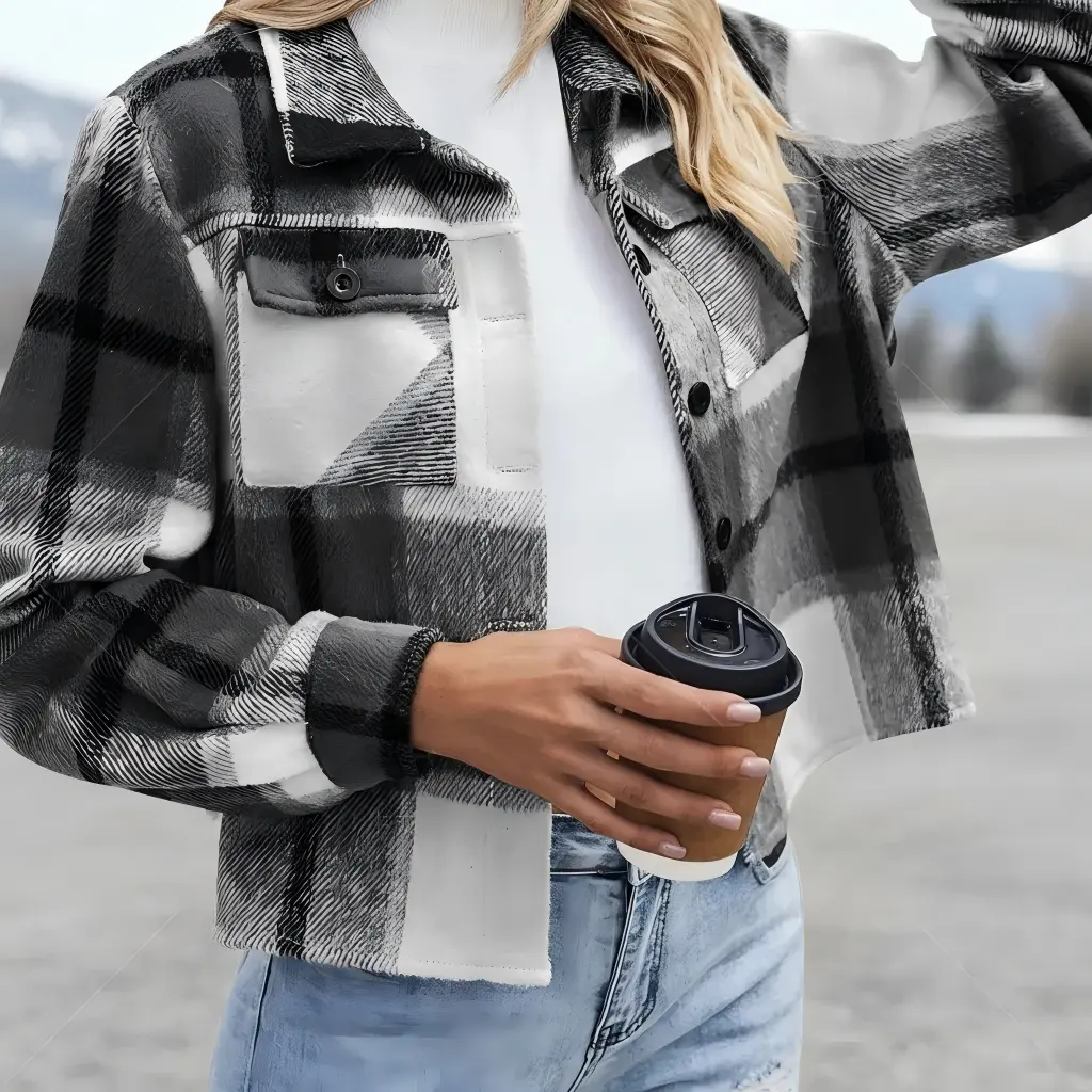 Women's Cropped Plaid Shacket Jacket | 2026 Fall Fashion Flannel Button Down Shirt | Short Cropped Jacket with Pockets | Long Sleeve Lapel Coat Tops for Fall Winter