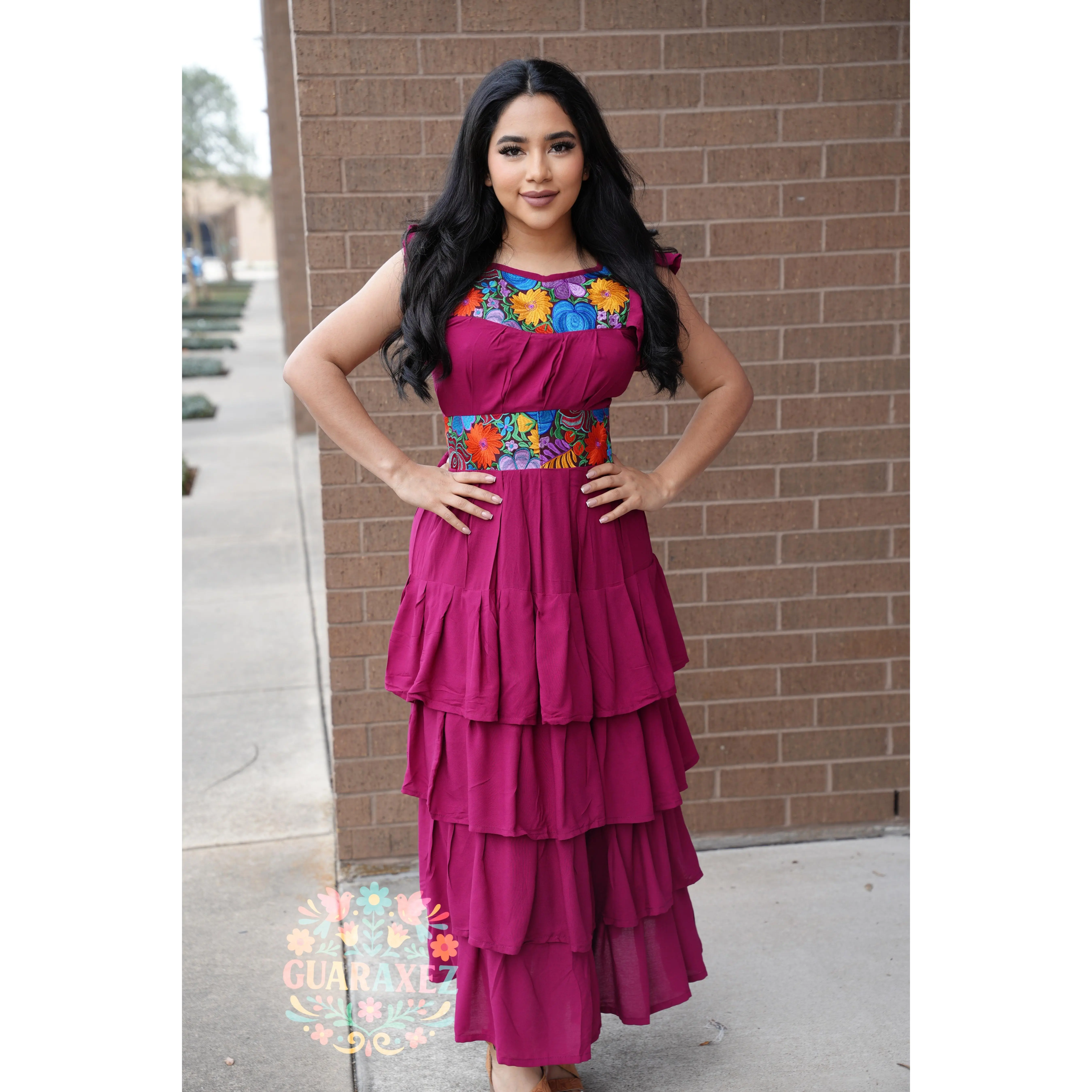 Tres Olanes Embroidery Dress