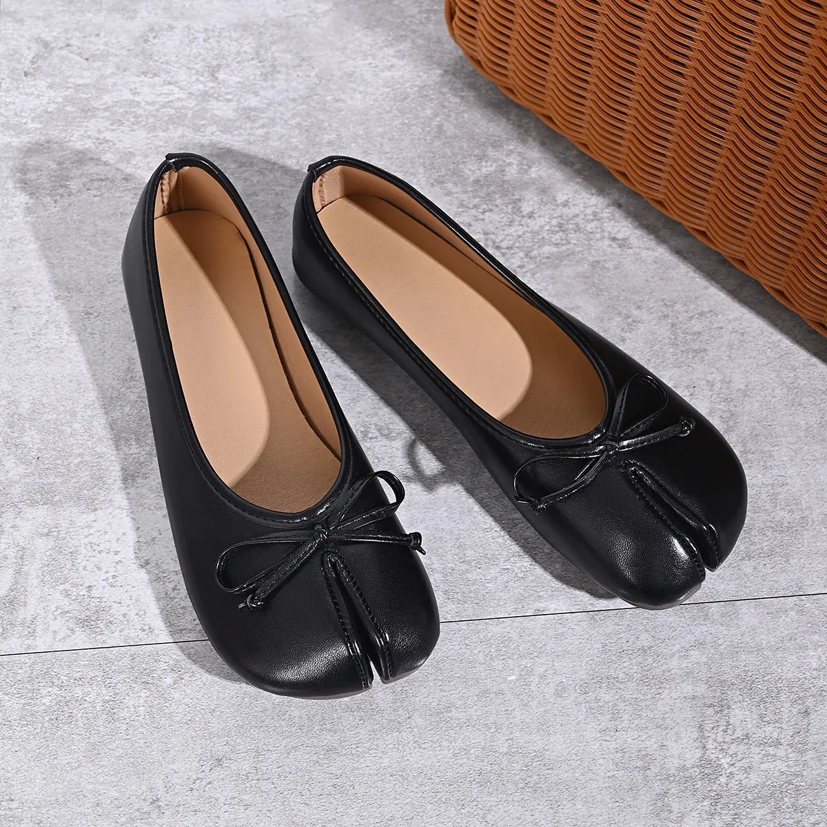 Quiet Elegant Bow Front Slit Short Trip Shoes Cream Tone Workplace Weekend Dual Use Footwear