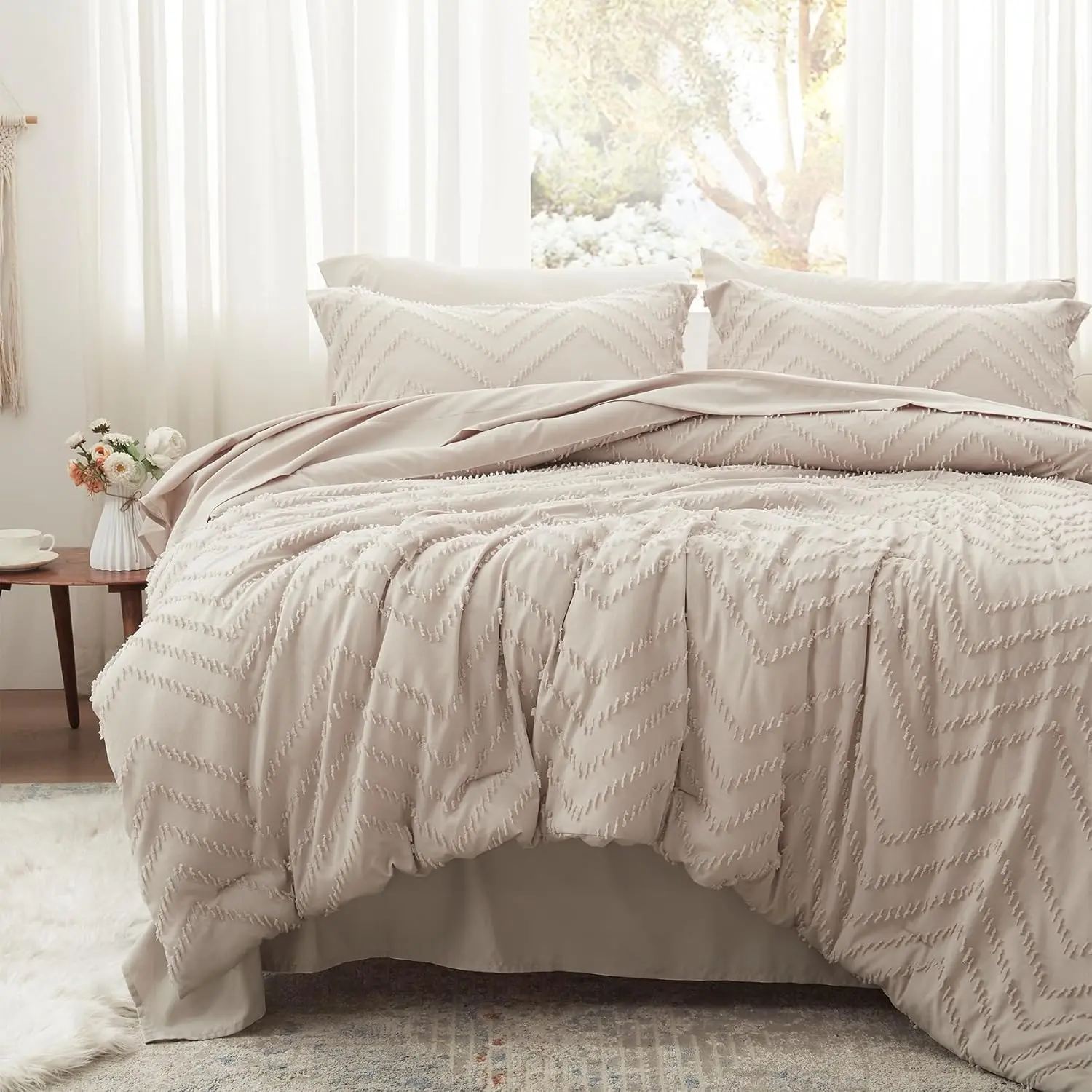 Queen Comforter, Khaki Tufted a Bag 7 with comforters and, Sets with 1 Comforter, 2 PillowShams, 2 Pillowcases, 1 Flat Sheet, 1 Sheet