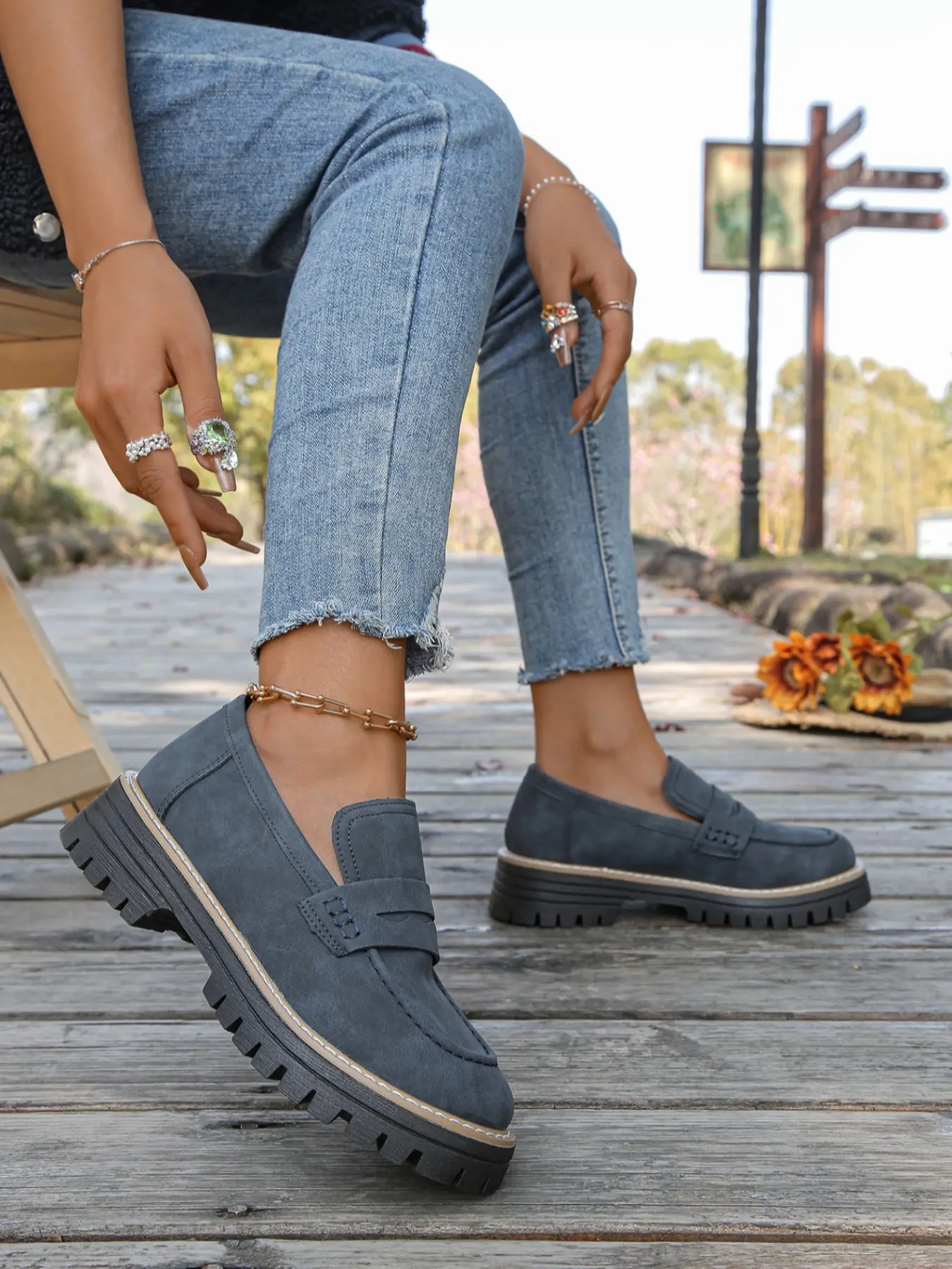 Women's Fashion Thick Sole PU Leather Loafers, versatile fashion shoes, Buckle Design, Slip-On Comfortable Rubber Walking Shoes for Spring & Fall, Casual Retro Style