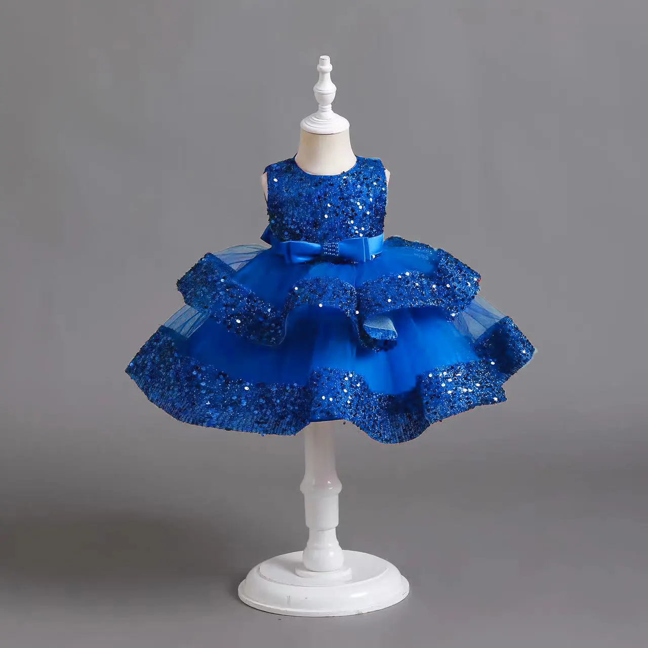 Toddler summer children's formal dress, sequined princess dress for infants and babies, high-end dress for one-year-old birthday banquets.