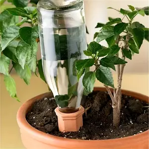 4 clay automatic watering piles spike plant watering device Indoor/outdoor plants are effortless and very suitable for holiday watering tools automatic irrigation system.