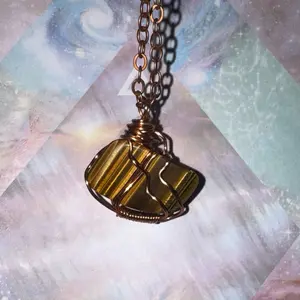 Tigers Eye Copper Wired Pendant - Unique Copper Chain Necklace with Natural Tiger's Eye Stone for Jewelry Enthusiasts