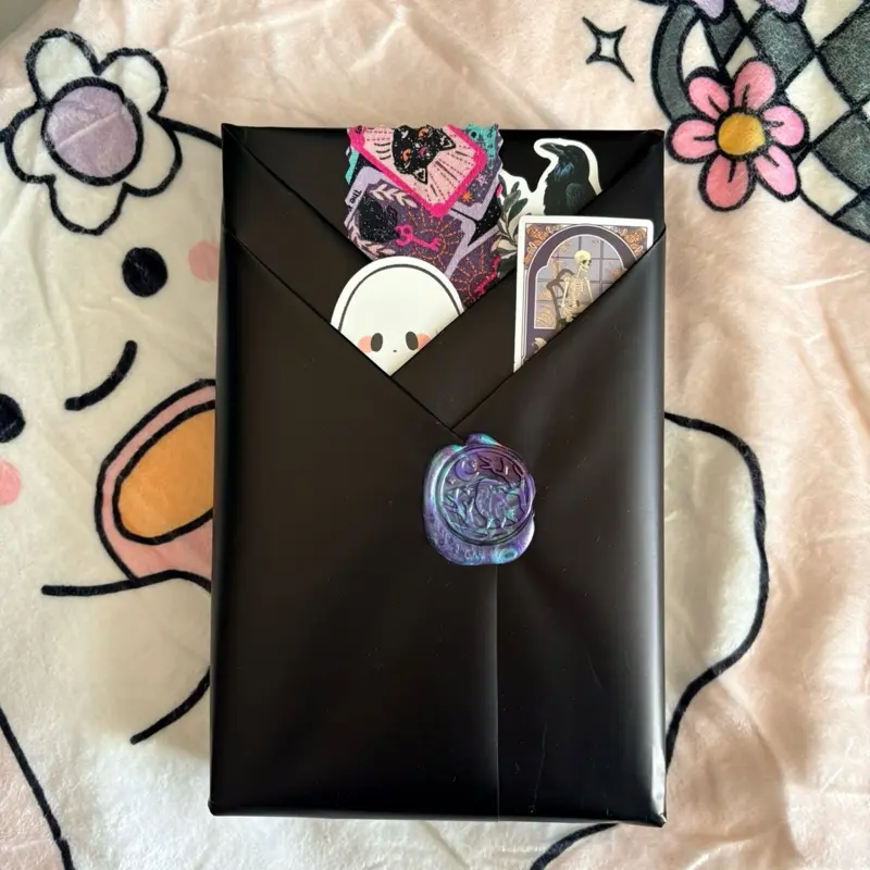 Ravens Day Dream Book and Blanket Set - 60x80in Ultra Soft Fleece Blanket with Handmade Bookmark Tea Bags Hot Chocolate and Chocolate Perfect for Cozy Nights, Soft Blankets, Fleece Throw Blankets
