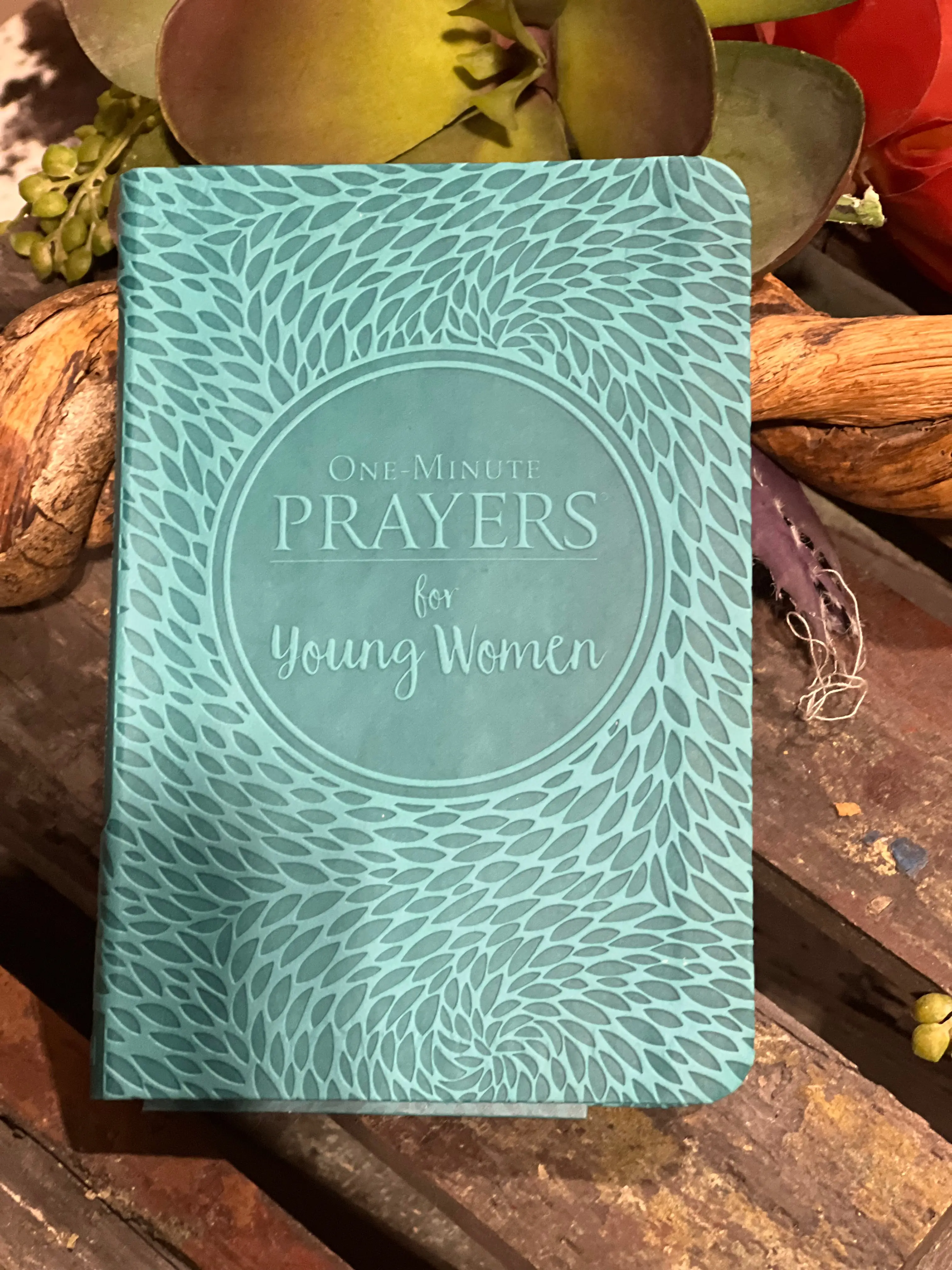 One Minute Prayers for Young Women by Young Women - Single Prayer Book with Simple Design