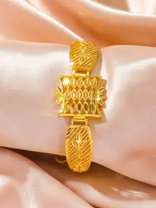 Square leaf bracelet, Geometric cut out design, watch chain design with exquisite leaf patterns, tennis bracelet jewelry, copper plated 24k women's jewelry, suitable for girlfriends, daily gifts, Valentine's Day, weddings