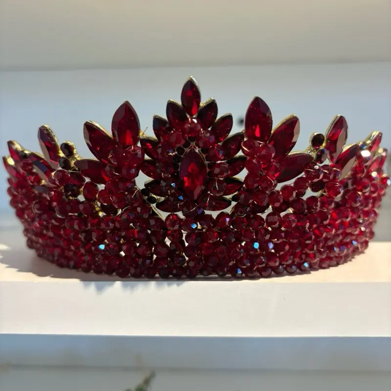 Beautiful Quince Red Crown