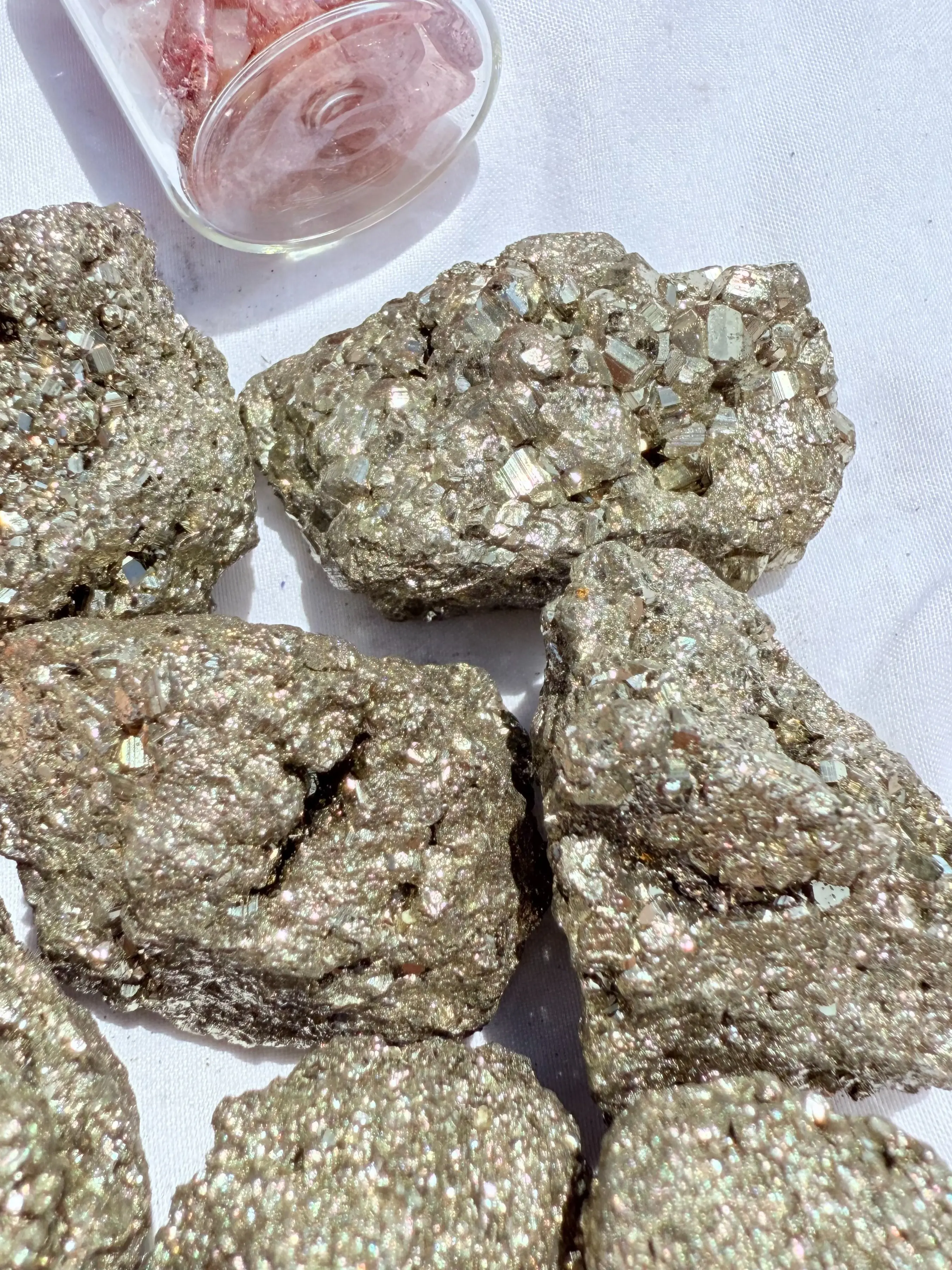 Natural Pyrite Raw Stone, 1 Count Irregular Shape Natural Crystal Decoration, Unique Crystal for Home Decoration & Aquarium Ornaments, Crystal Cluster, Decorative Element, Crystal Decorative Stones