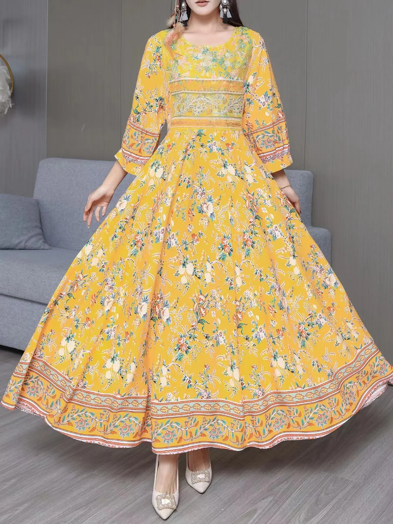 Middle Eastern Muslim Women's Long Dress, Bohemian Style Embroidered Vacation Wear, Loose Fit Beach Print Dress, Elegant and Comfortable, Modest Clothes, Modest Style