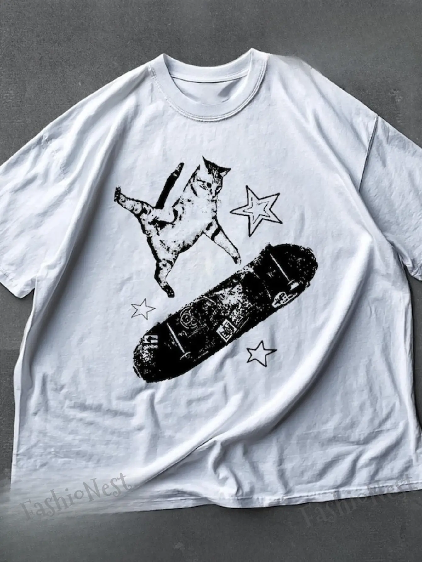Unisex Graphic Tee Skateboard Cat Y2K Vintage Kitten Print Casual Design T Shirt Streetwear Style Crewneck Short Sleeve Soft Cotton Breathable Comfortable Fit Relaxed Daily Wear Coquette Skater Aesthetic Mori Kei Rockstar Girl Trendy Fashion Top