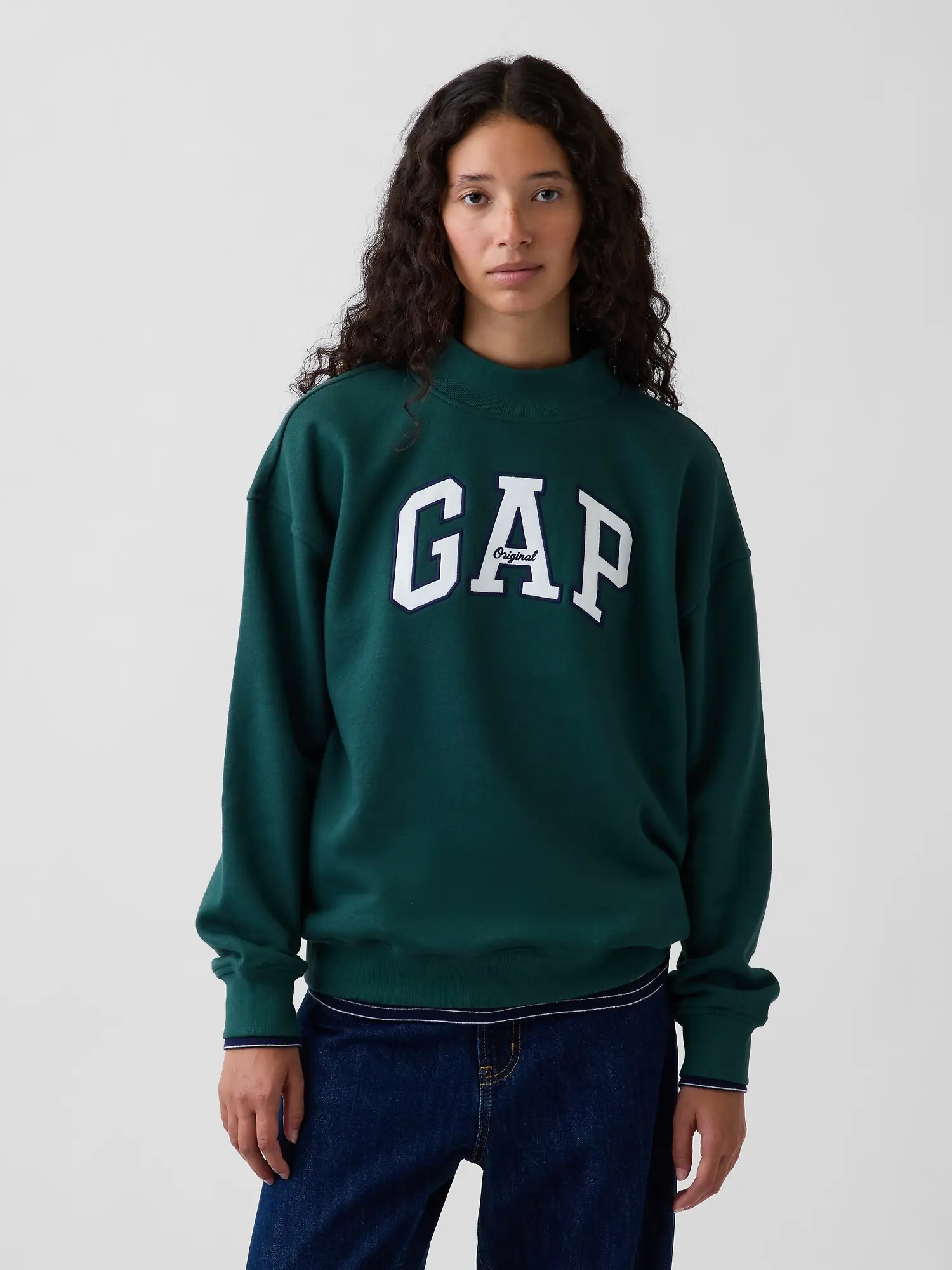 Gap Women's VintageSoft Oversized Mockneck Logo Sweatshirt