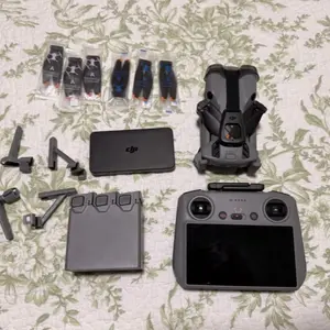 DJI Mini 5 Pro Fly More Combo with RC2 controller - 21 minutes of flight time LN