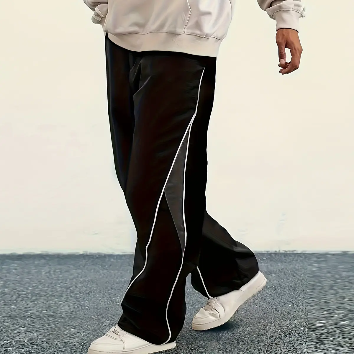 Men's Streetwear High Waisted Track Pants, Glossy Polyester Athletic Sweatpants with Side Stripes and Pockets for Everyday Wear, M, Loose-Fitting, Basics, Sporty Chic