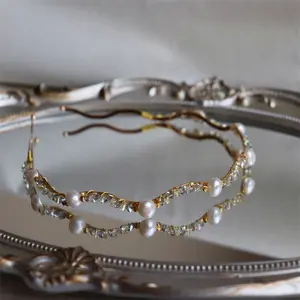 Color Blocked Imported Crystal Handmade Freshwater Pearl Headband With Hairpin