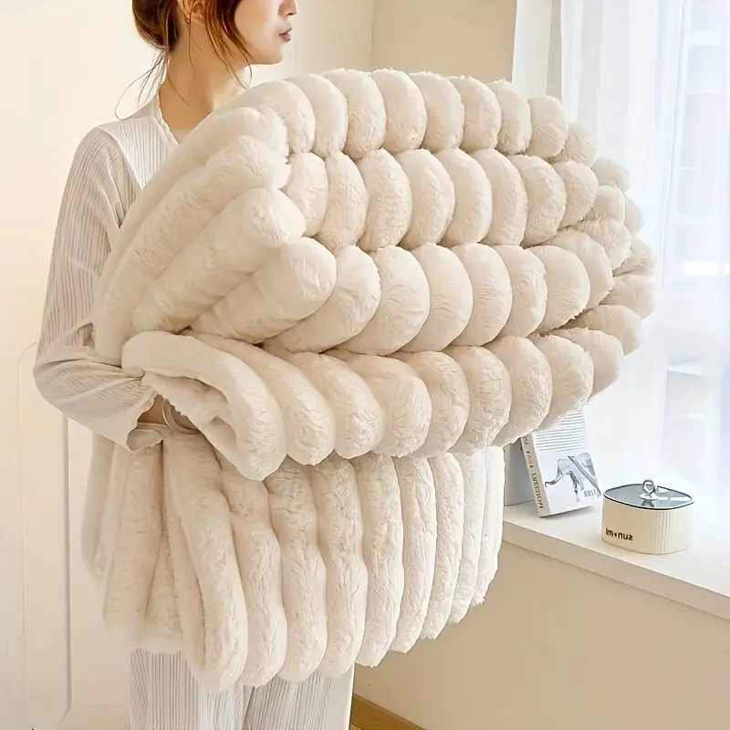 Camping Reversible Soft Fleece Blanket - 108x90 In Extra-Large Faux Rabbit Fur, Warm for Naps, Air-Conditioned Spaces, 108*90In(274*229Cm), Cuddle Blanket, Cozy Throw Blankets