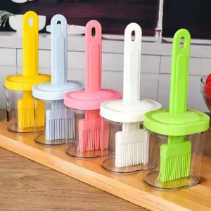 Home Silicone Oil Brush with Bottle Small Oil Jug Kitchen High Temperature Resistant Baking Tool Plastic Integrated Barbecue Oil Bottle Brush
