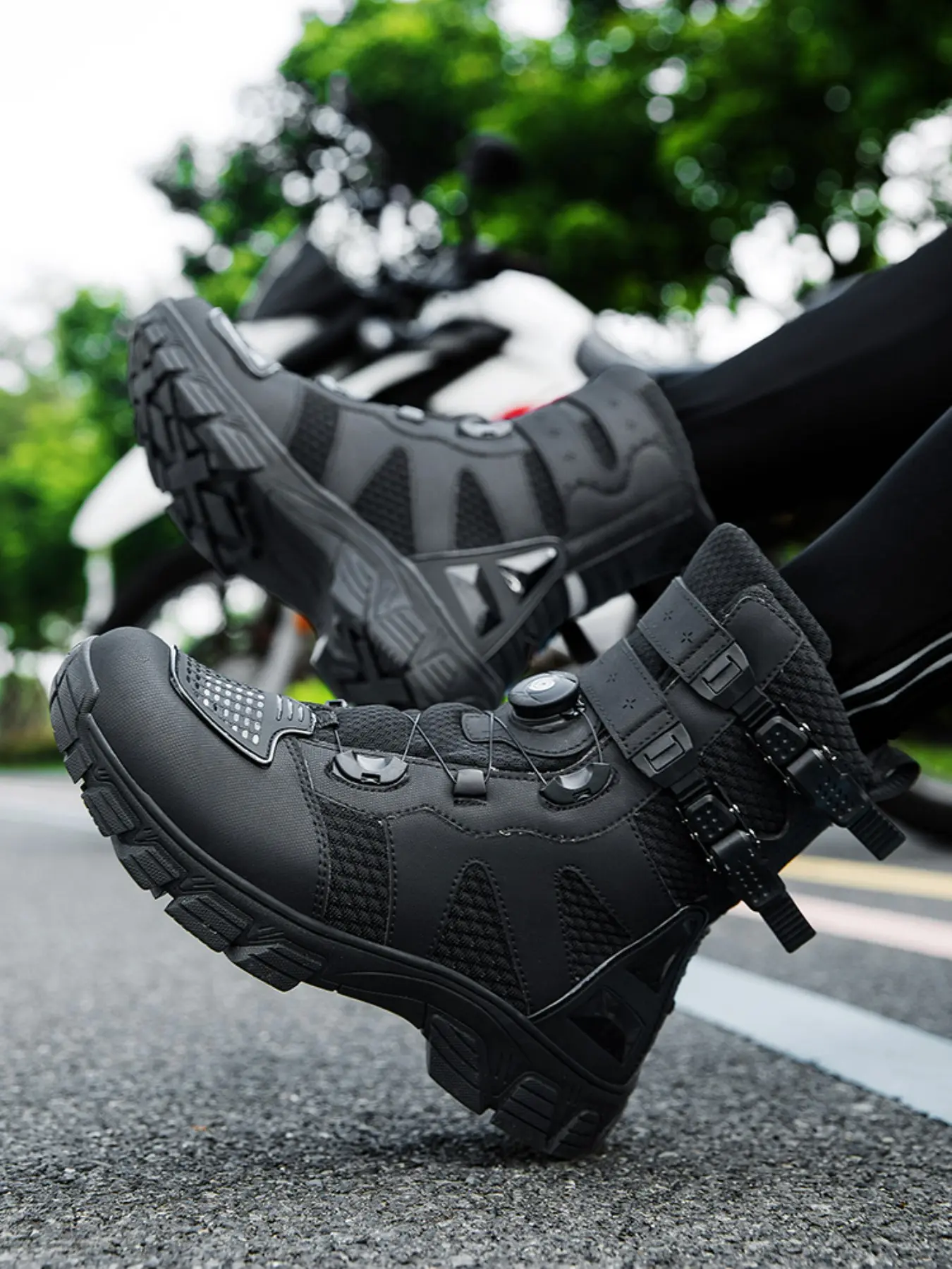 Men's Motorcycle Riding Boots, Anti-Slip Durable Comfortable Racing Shoes, Waterproof Outdoor Footwear, Waterproof Protective Design, Ideal for Motorbike Enthusiasts