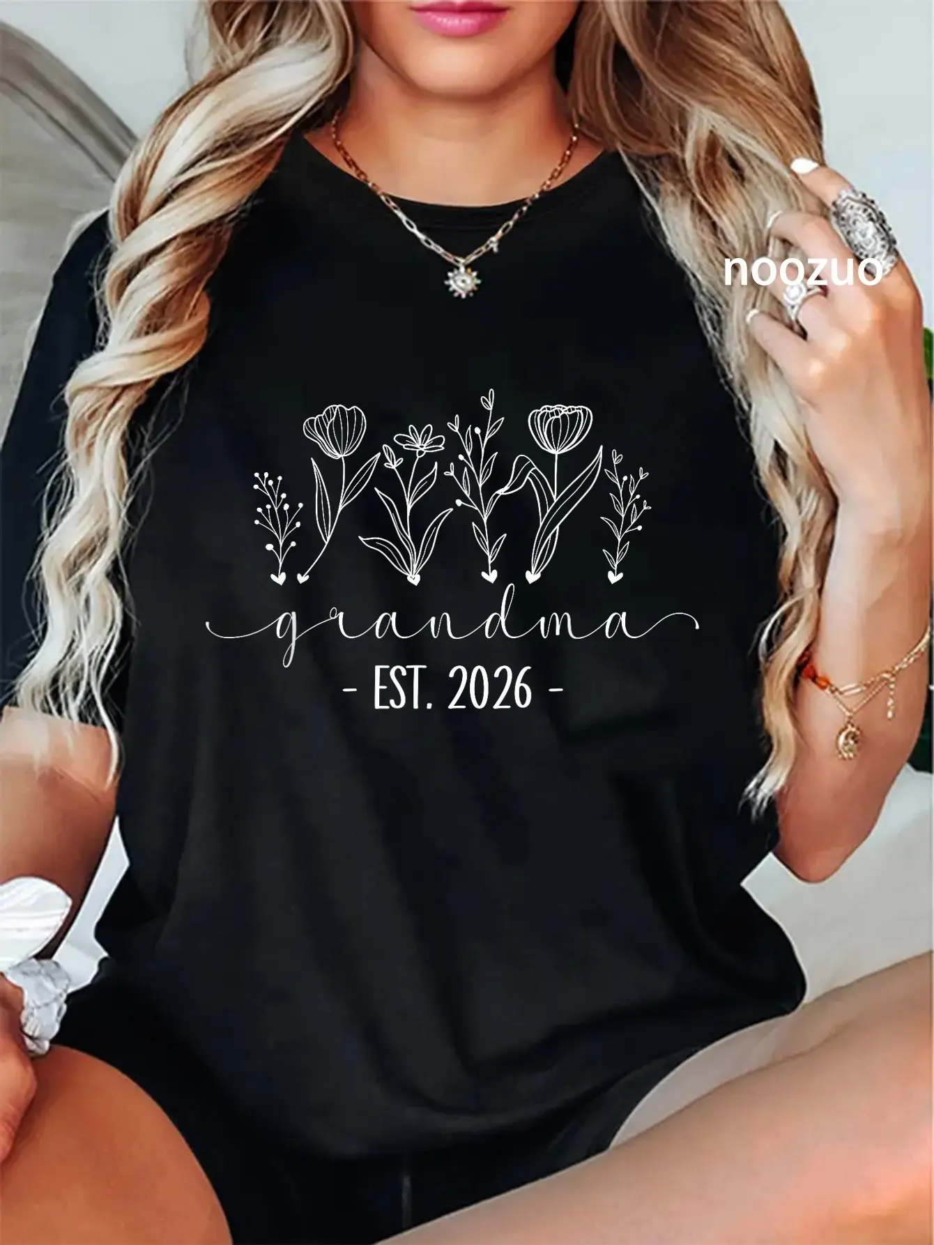 100% Cotton Promoted To Grandma 2026 Pregnancy Floral New Grandma 2026 T-Shirt