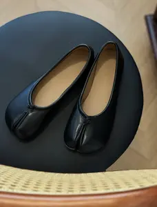 Viral Split Toe Ballet Flats, Buttery-Soft Leather Tabi Shoes, Minimalist Fall Loafers