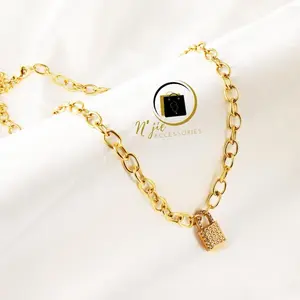 N'jie Accessories Minimalist Lock Pendant Necklace Set in Stainless Steel with Elegant Chain Design