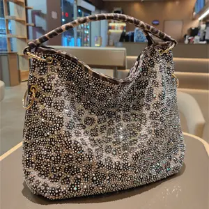 Soft Leather Women Handbags 2024 New Casual Large Capacity Diamonds Tote Bag Popular Leopard Print Single Shoulder Commuter Bags
