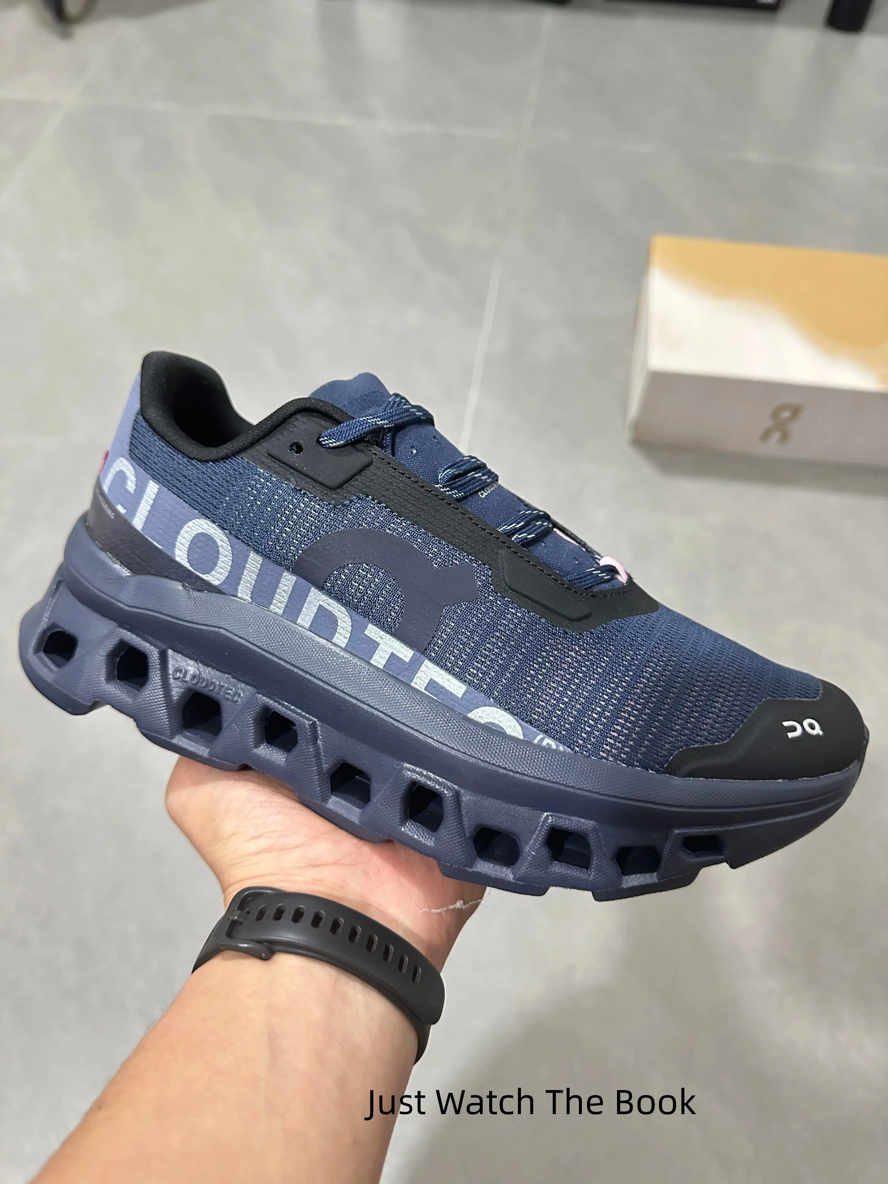 Deep Navy Fly Knit Mesh Integrated Hollow Cushion Outsole Lightweight Breathable Outdoor Jogging Hiking Travel Sneakers