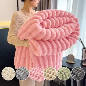 1 Piece 400gs Thick Solid Color Striped Warm Fleece Blanket, Suitable for Bedroom Decoration, All Seasons, Gift, Comfortable and Soft Women's Blanket, Machine Washable, Modern Style Multi-purpose Soft and Comfortable Blanket, Christmas, Cozy Chic Blanket