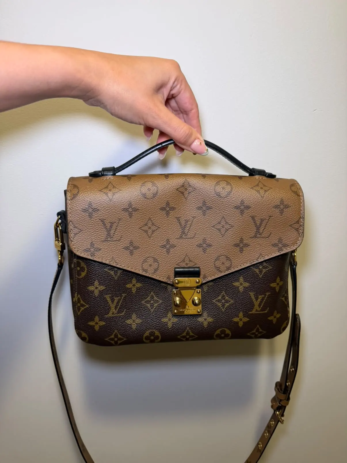 Pre-owned Louis Vuitton canvas Crossbody Bags Reverse Monogram Metis Pochette Crossbody Bag